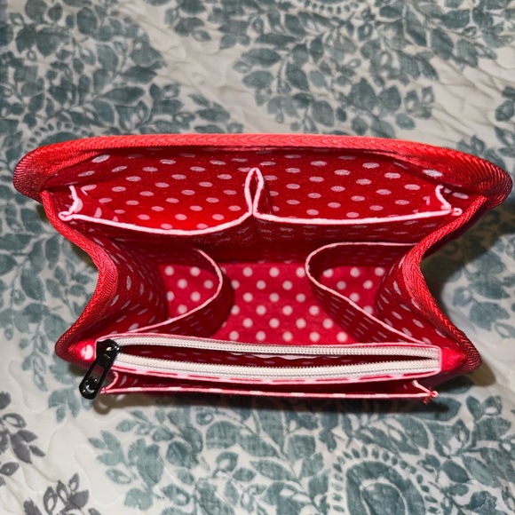 Minnie Mouse Loungefly mini backpack - Picture 8 of 9